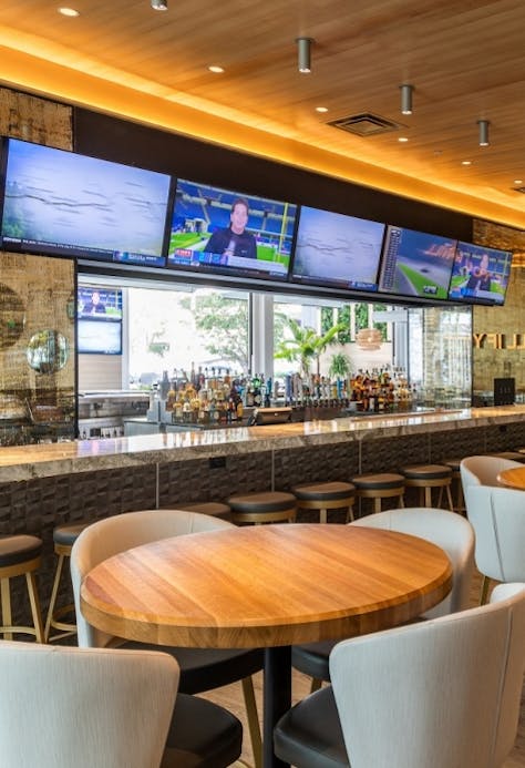 Moxies Fort Lauderdale Bar Area